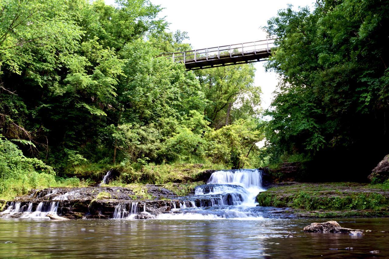 Country Inn River Falls Exterior foto